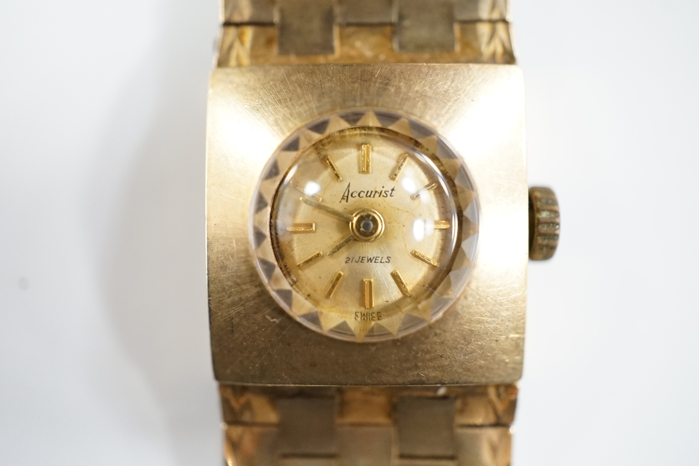 A lady's 1960's 9ct gold Accurist manual wind bracelet wrist watch, overall 18cm